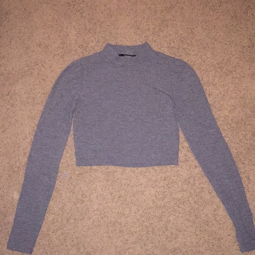 Forever 21 Gray Long Sleeve Crop Top